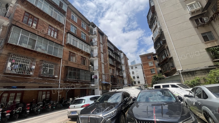 化工设计院宿舍外景图