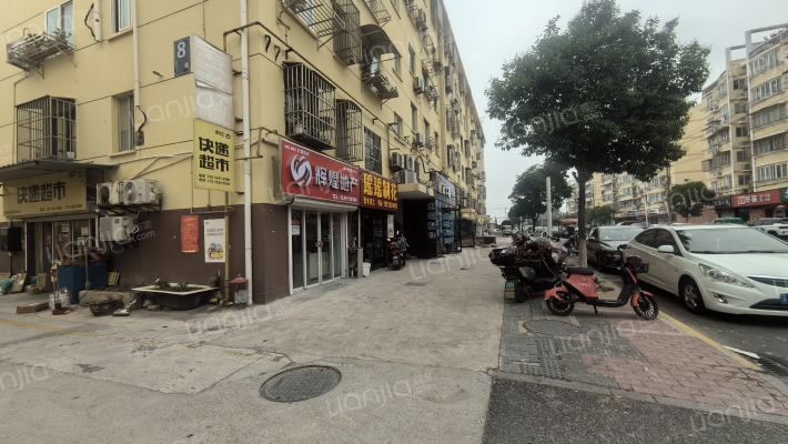 百富达小区外景图