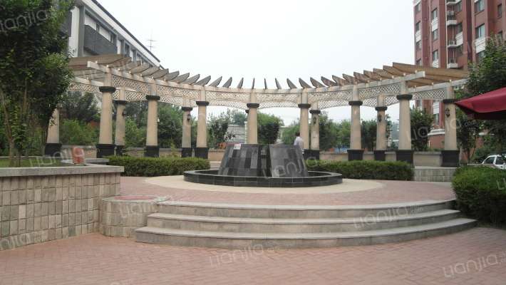 理想城派郡外景图