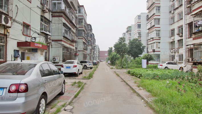 新铁小区外景图