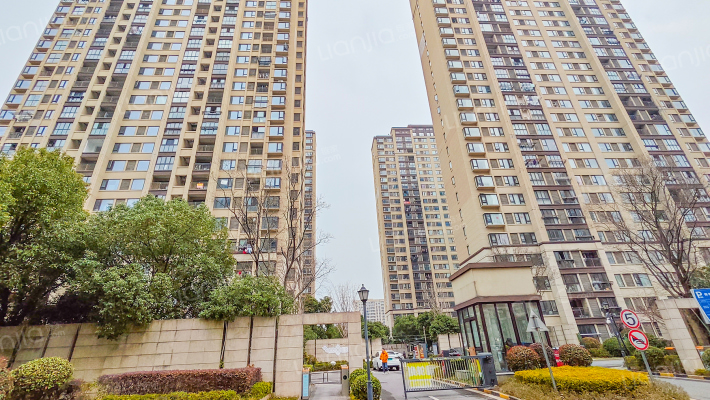 孔雀城荷院外景图