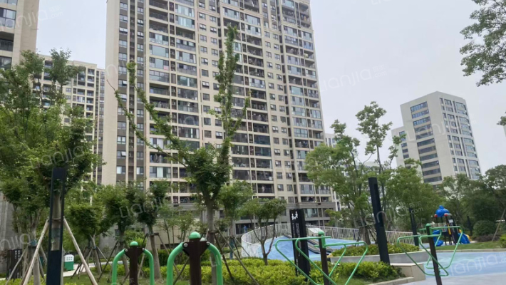 绿地境启澜庭南区外景图