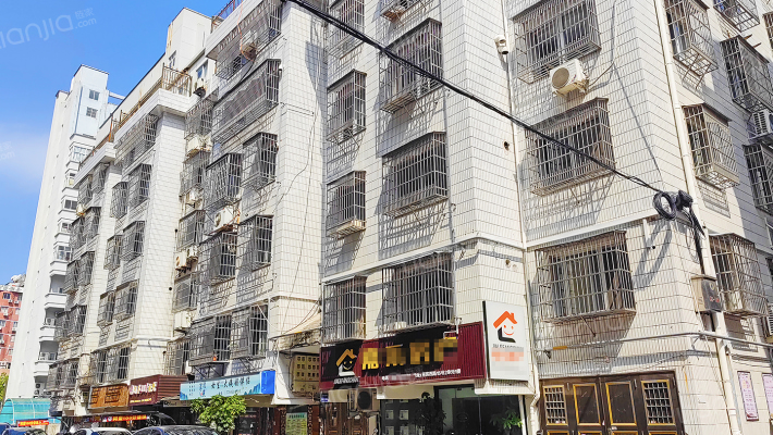 河滨西路外景图