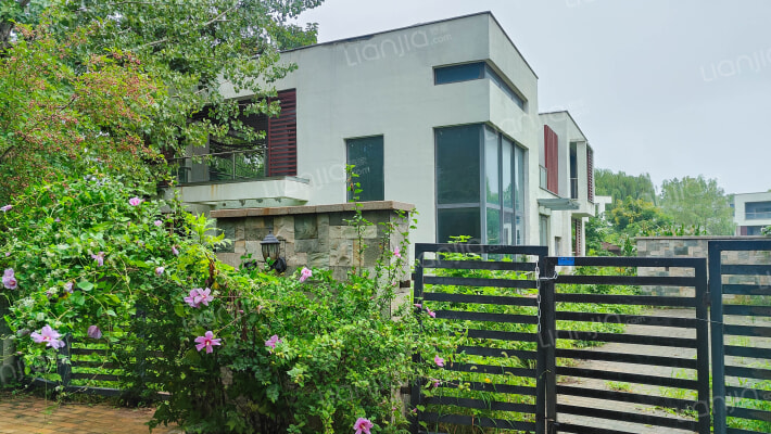 卓达三溪塘外景图