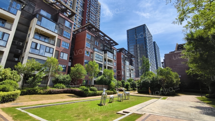 静水花园外景图