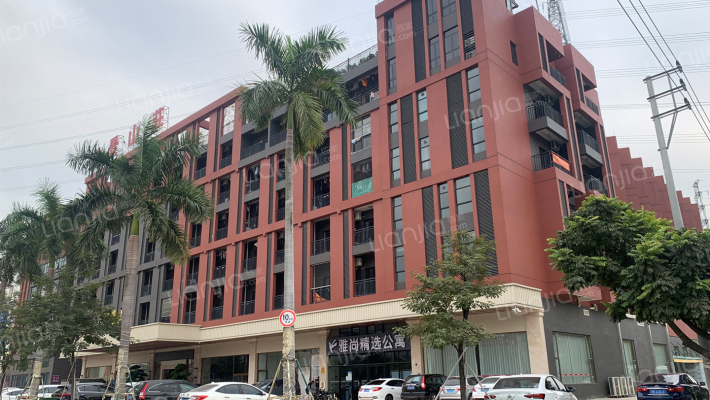 湖景山庄外景图