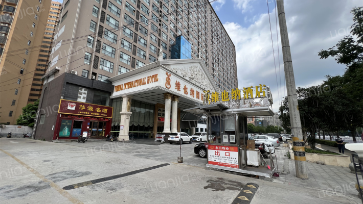 学府大厦外景图