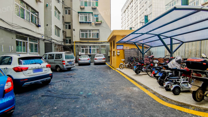 乡镇局宿舍外景图