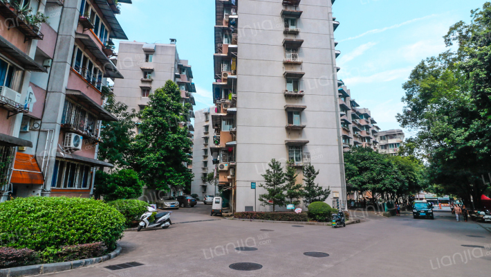 中级法院市场运作方式住宅楼外景图