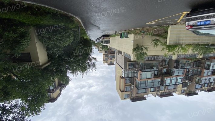 翡翠公元外景图