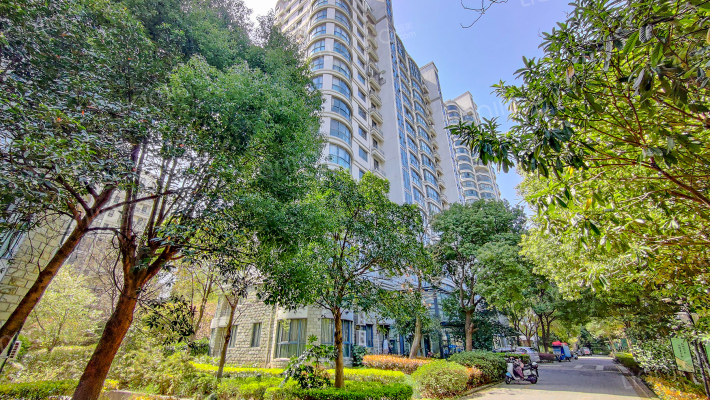 世纪高尔夫单身公寓外景图