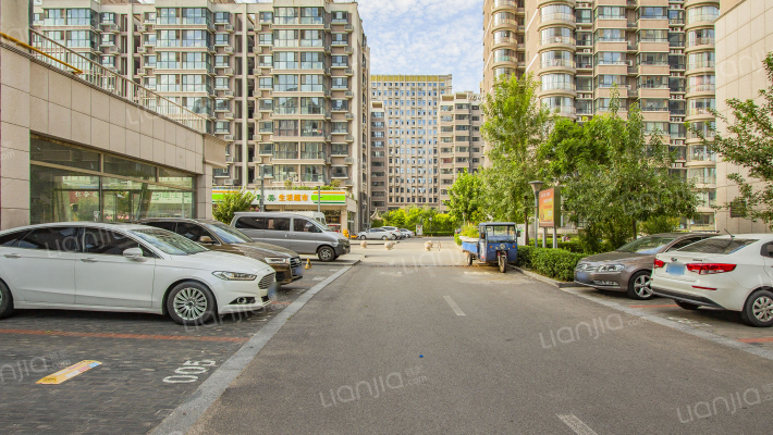 侨治花园外景图