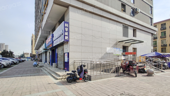 冠沣国际外景图