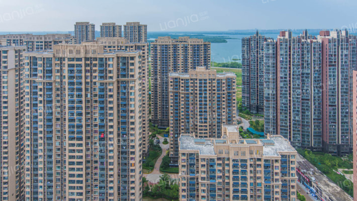 中国铁建国际城外景图