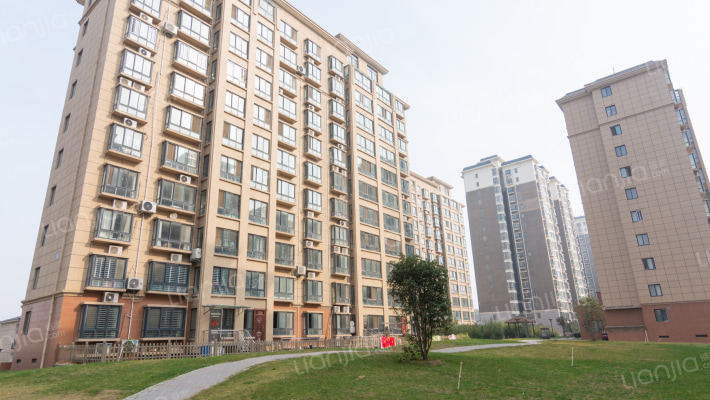 塞纳公馆外景图