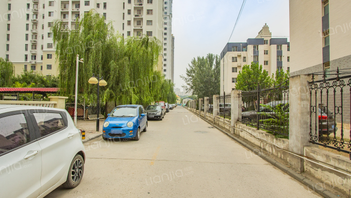 方正悦城外景图