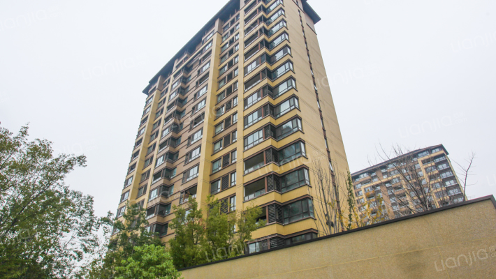 豫发国园捌号院外景图