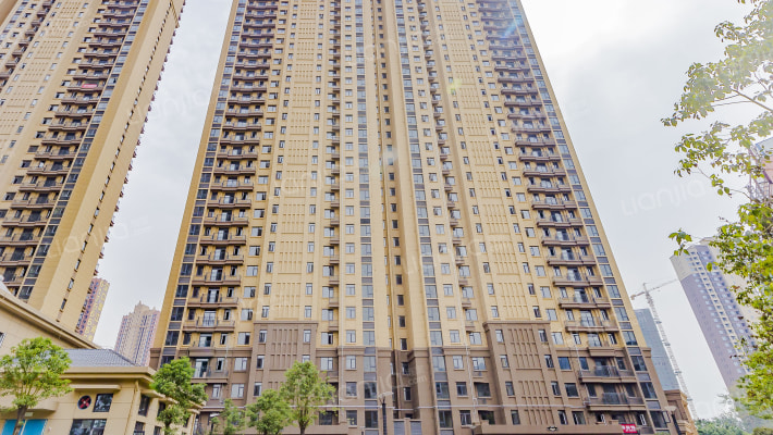 彩云理想城外景图