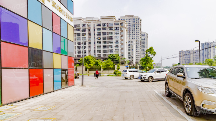 城市方格外景图