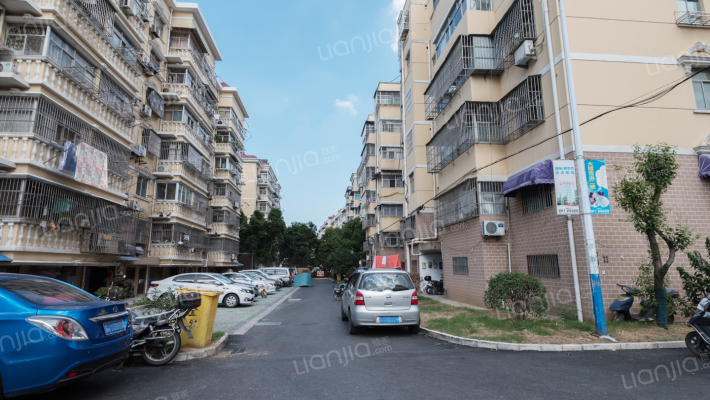 金发公寓外景图