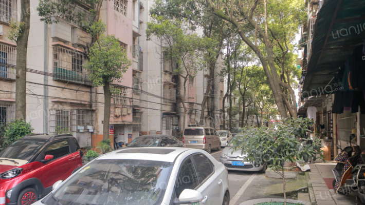 造漆厂宿舍外景图