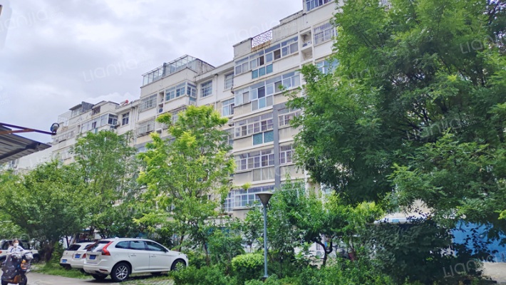 衡王府花园外景图