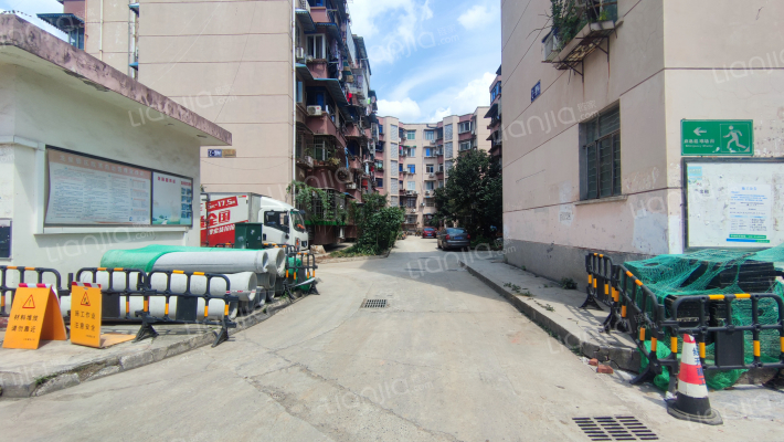 航天乙二区外景图