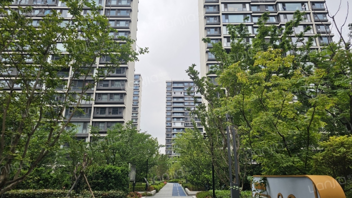 泊印澜庭外景图