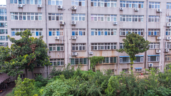 工商银行宿舍楼外景图