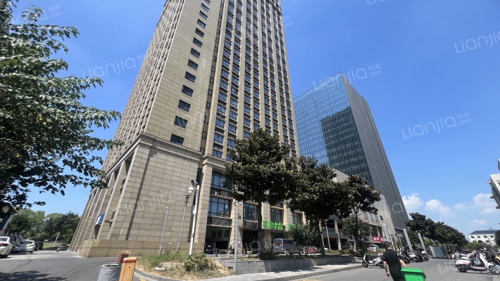 翠屏水晶广场外景图