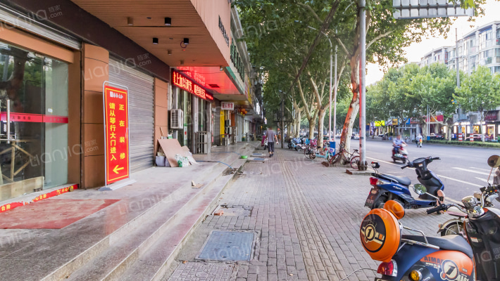 白果综合楼外景图