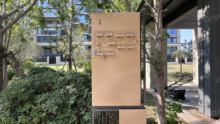 融创东方宸院外景图