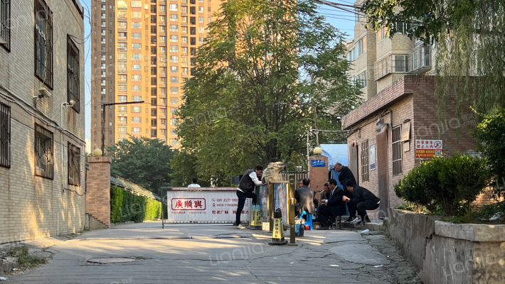 虹实名苑外景图