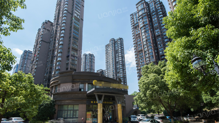 绿地海顿公馆B区外景图