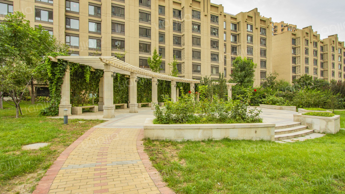 绿宸万华城外景图