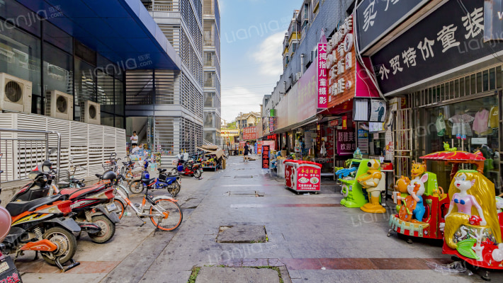 四季花街外景图