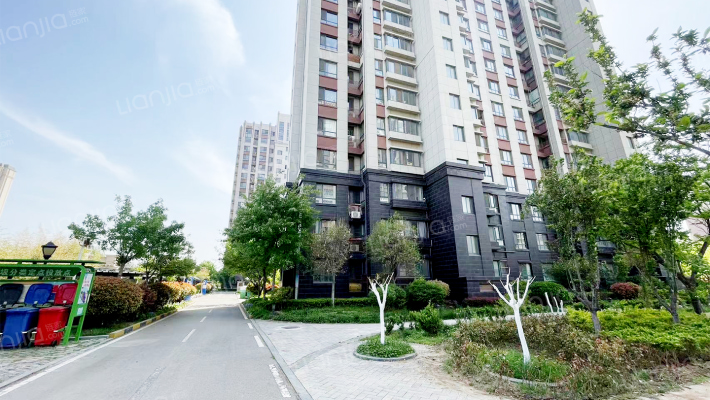 雷诺名郡外景图