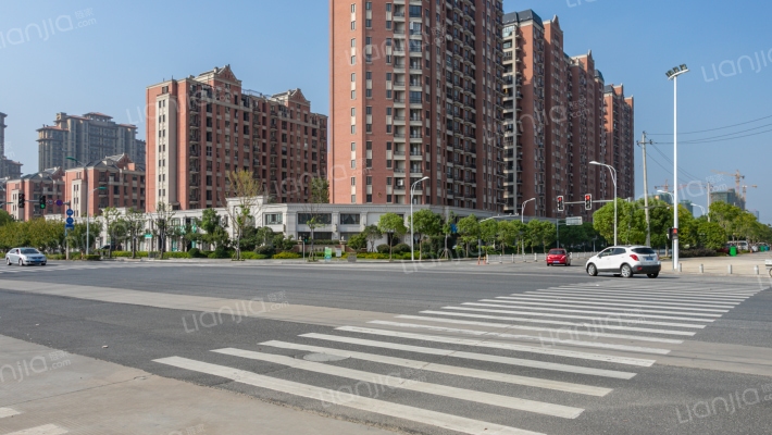 工联61红郡府邸房源|户型图|小区车位|交通地址详情分析!