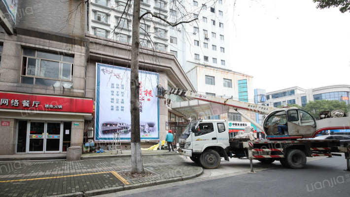 高立大厦外景图