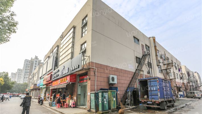 塔园路商业街外景图