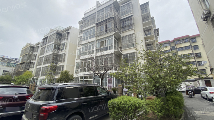 市教育局小区外景图