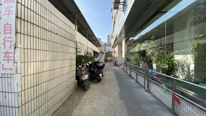 纺织大厦外景图