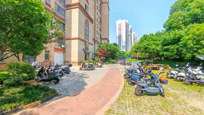 恒泰商业广场外景图