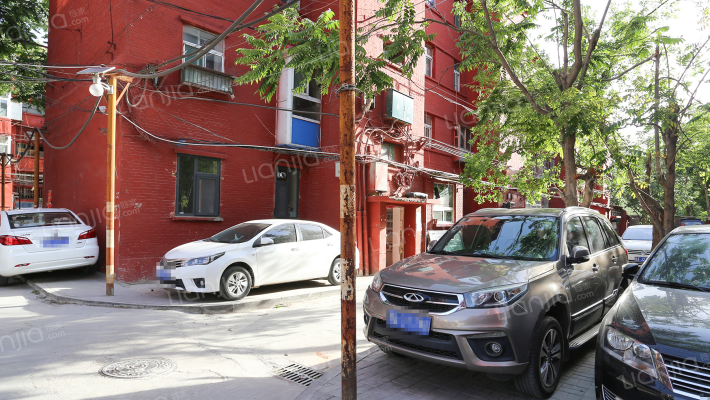 铁三中宿舍外景图