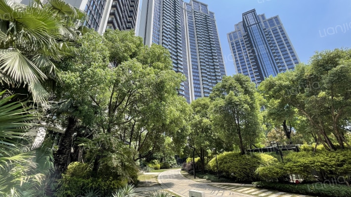 卡地亚花园城蔚蓝轩B区外景图