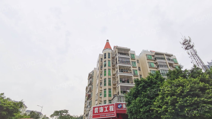 俊景花园朗晴居外景图