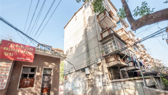 壕埂街7号外景图