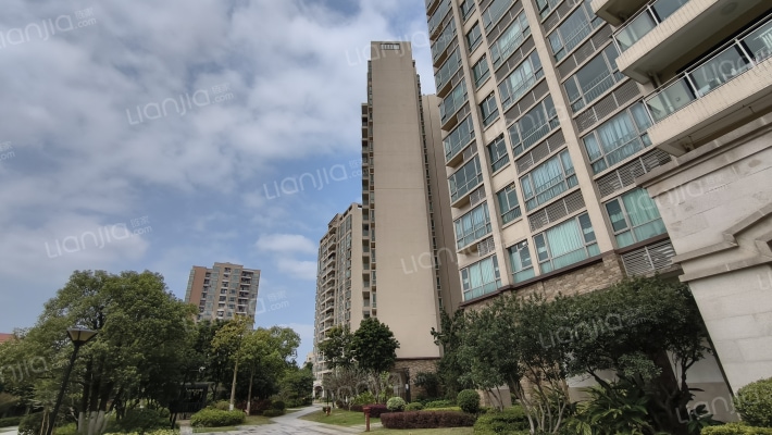 丽江豪园外景图