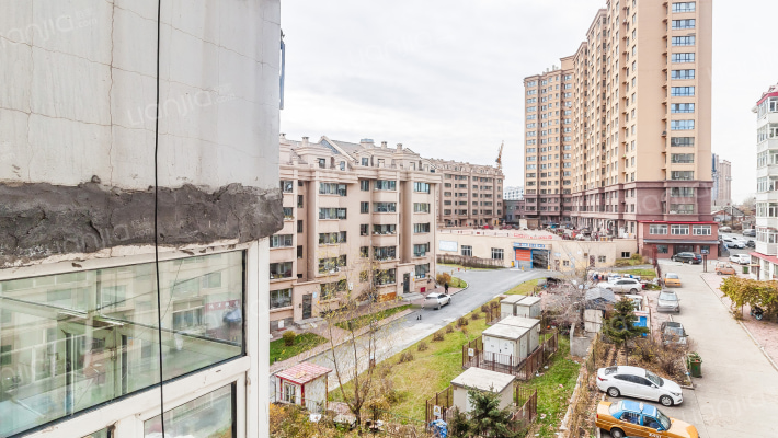 一中南楼外景图