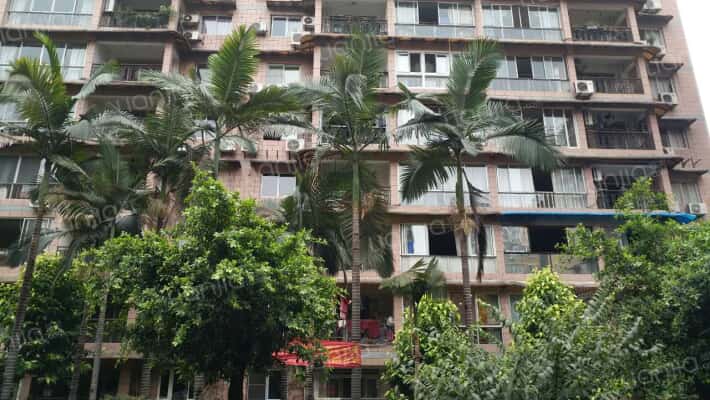 黄金堡公寓外景图